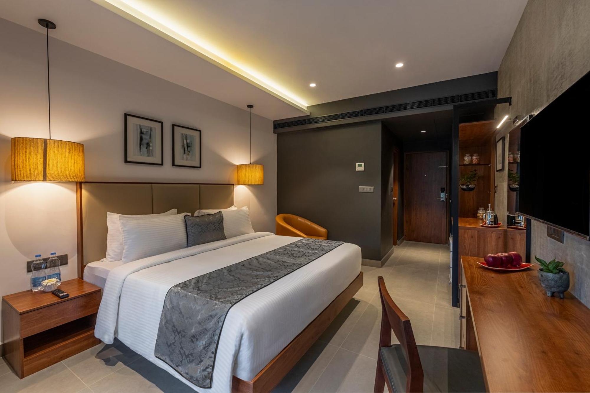 Sterling Athirappilly Hotel Kallana Buitenkant foto